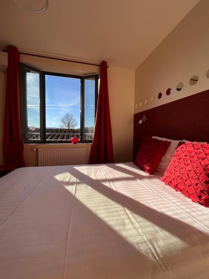 Le Vinois Hotel Caillac Eksteriør billede