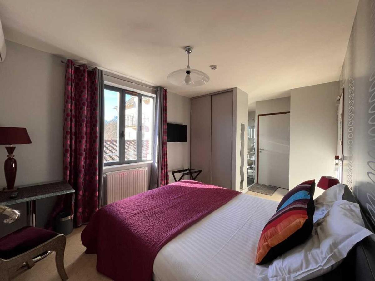 Le Vinois Hotel Caillac Eksteriør billede