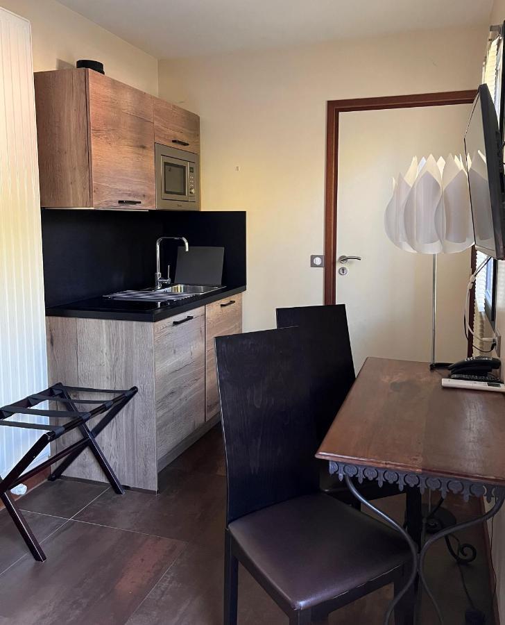 Le Vinois Hotel Caillac Eksteriør billede